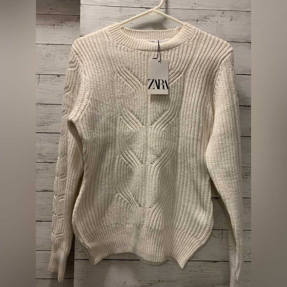 Zara Cream Cable Knit Pullover